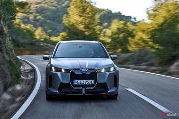 BMW 小改款旗艦 iX 338 萬起發表上市！
