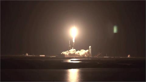 將4太空人送上太空站　SpaceX發射獵鷹9號火箭