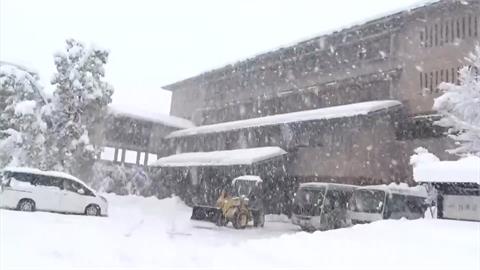 日本今年「最強寒流」威力達高峰　新潟縣1日降雪99公分創紀錄
