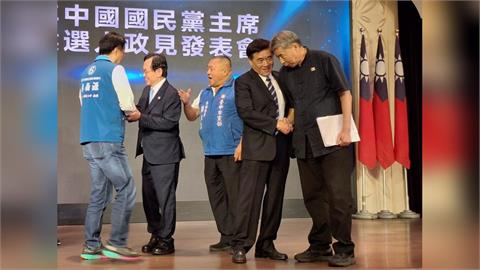 快新聞／一對一辯論成真？郝龍斌嗆「看誰怯戰」　張亞中接招：已請何啟聖洽談