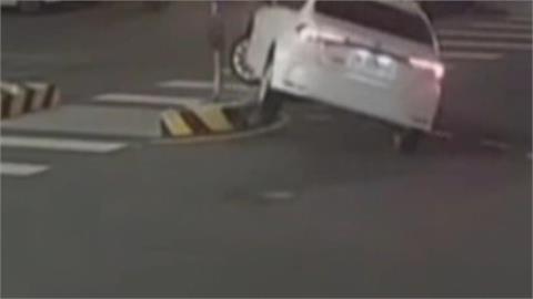 台中沙鹿女駕駛撞庇護島慘卡　雲林林內小貨車駕駛自撞身亡