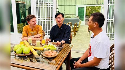 快新聞／預購首日就衝第一！《高雄，緊緊緊！》登博客來冠軍　陳其邁謙卑回應了