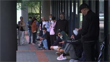澳洲登記領失業救濟金 人數爆量包圍大樓