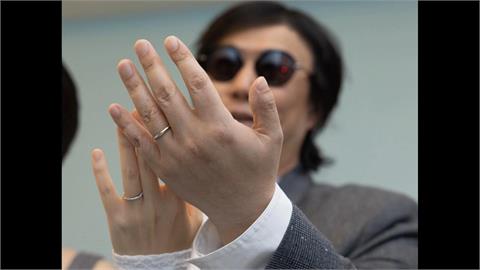 金曲歌王蕭煌奇爆喜結婚！　氣質短髮老婆身分是「寵物訓練師」