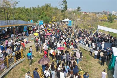 「潮風鈴•野餐音樂市集」浪漫登場吸引滿滿人潮 黃敏惠市長邀您在璀璨花海中感受春天