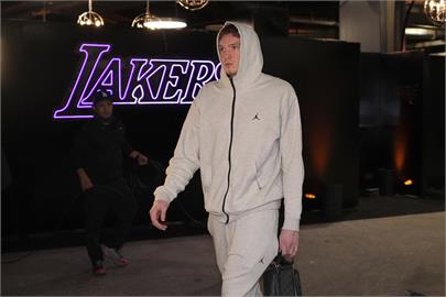 NBA(影)／湖人菜鳥被交易走又回鍋　奇怪經歷感覺像是電影情節