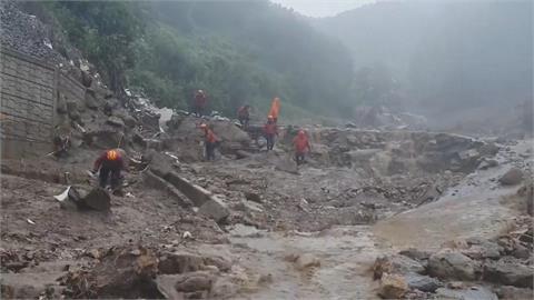 暴雨強襲！　南韓洪災15車遭淹沒　至少31死16失蹤