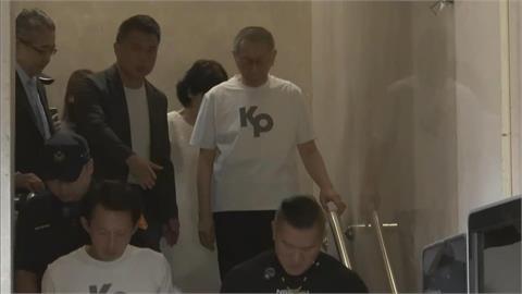 LIVE／黃國昌、陳之漢陪同　柯文哲步出法院