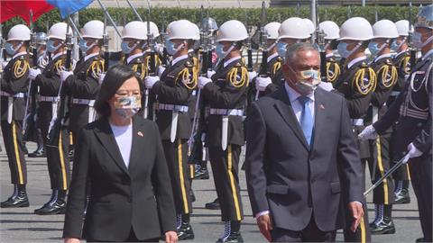 貝里斯總理訪台　蔡總統軍禮迎接頒贈勳章