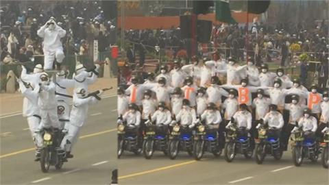 摩托車特技回歸！9車合體疊出超狂「人肉金字塔」　印度閱兵再現震撼演出
