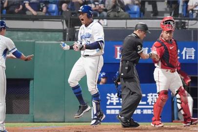 中職(影)／范國宸本季首轟出爐！曾峻岳投到「流鼻血」助悍將屠龍