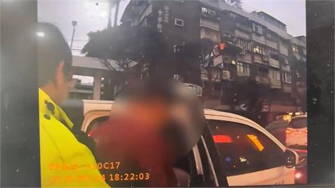 帶兒子打寶可夢機台！兩個爸爸爆口角　竟回家拿開山刀恐嚇