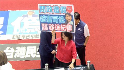 大場面！北檢分案查「示範帶」　黃國昌、郭國文引爆激烈口角