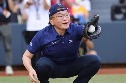 網軍遲到…今盜照426上凱道　粉絲怒向蔡其昌告狀：會長！珠珠寶貝都中招