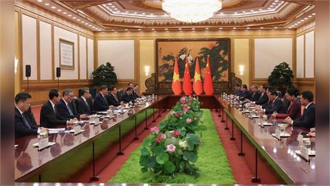 越南不甩中國「挺國際法自由航行」立場！學者：膝蓋硬一點才能活下去