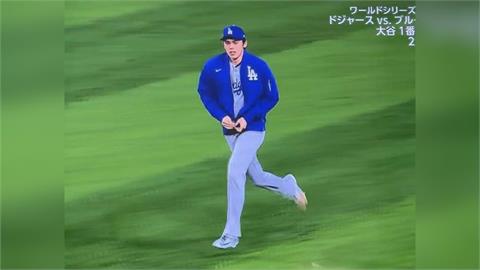 MLB(影)／等等我！道奇藍鳥「大場面」板凳清空！朗希邊跑邊拉外套拉鍊忙衝場