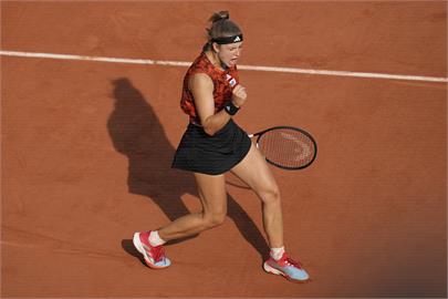 捷克非種子球員穆霍娃扳倒世界第二　闖進法網女單冠軍賽