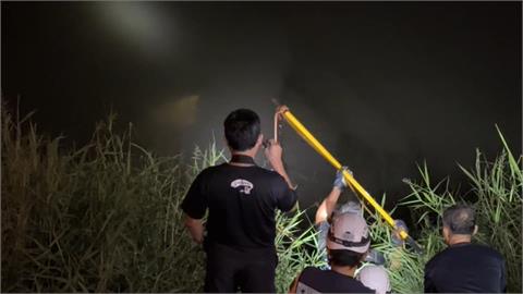 快新聞／高雄河邊詭異男丟袋！報案人稱「袋子會動」　警消搜索2小時打開竟是....