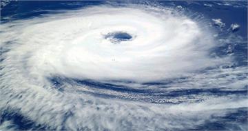 西半部、山區午後防雷雨！　專家曝「颱風生成機率」：模擬路徑出爐