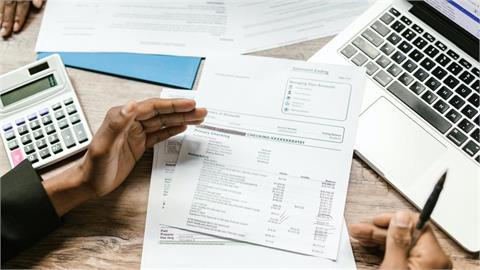 研究生銀行開戶被拒！他怒喊「我都成年了」內行揭1原因：有變嚴格