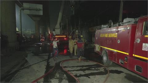 印度首都新德里商用樓房惡火　至少27死40傷