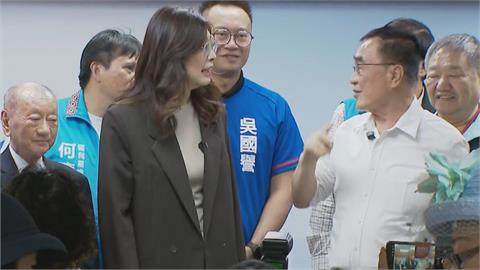 李四川不想同框?見鄭麗文上台握手2秒閃人