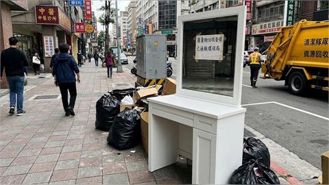 撿便宜恐惹禍！路邊見「完整梳妝台」想撿　內行揭恐怖真相：整組都不能要