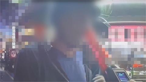 罕見！用腳「滑動機車」未發動　騎士「酒測超標」獲判無罪
