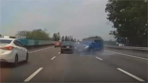 疲勞開車! 駕駛"國道上偏移"失控撞車 嚇壞用路人