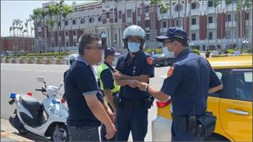 嗆總統府憲兵龜兒子 小黃運將被四警拉開