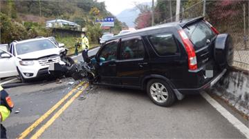 谷關泡湯行疑駕車晃神  逆向撞對向車釀5傷