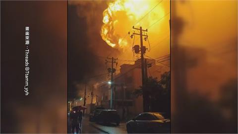 台南空地火警變大爆炸！　「蕈狀雲」竄天疑鎂土遇水釀禍