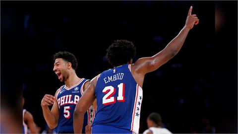 NBA(影)／開季2個多月才第一次灌籃！七六人明星中鋒恩比德超開心慶祝