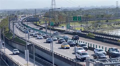 快新聞／初三出遊、北返車潮湧現！　避開國道「18地雷路段」