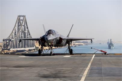 英國航艦打擊群印太首場重要演訓　聯手印度海軍