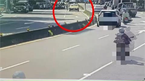 警察面前闖紅燈！計程車跑給警追　違規罰單2700元起