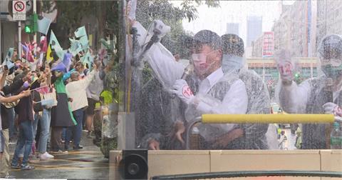 快新聞／陳時中車掃挺進「藍營鐵票大安文山區」　感謝支持者冒雨相挺