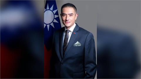 快新聞/駐馬紹爾新大使上任!網讚官方照像明星「帥到以為是AI」