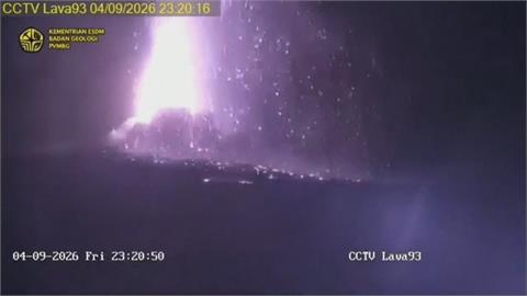 「喀拉喀托之子」火山噴發 印尼雅加達機場暫停起降