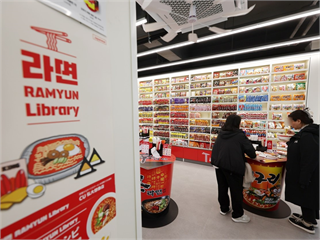 韓國便利商店成外國旅客旅遊熱點　「即食韓食」正改變旅韓飲食習慣