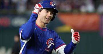 費仔連2戰開轟！球迷嗨喊「頒發健保卡」　健保署長回應了