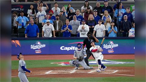 MLB(影)/ 單局雙響砲!7局上史密斯、孟西開轟助道奇3:1領先藍鳥