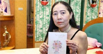 身價300億消失8年！許純美拎20萬名牌包「穿百元拖鞋」現身街頭　家人親揭近況