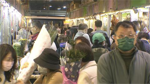 春節連假+西洋情人節 台北花市一早湧入採買人潮