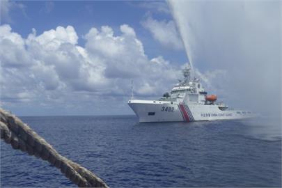 反制中國擴張　菲律賓孩童登海巡艦參觀