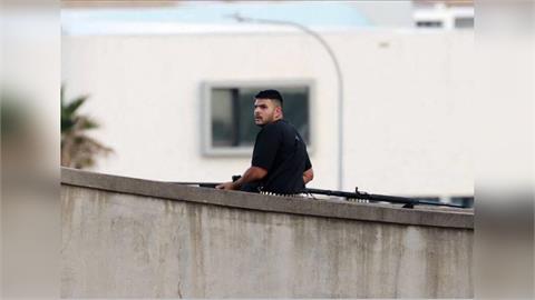 快新聞/雪梨海灘槍擊案槍手長相曝光 澳警證實擊斃1兇嫌、另1人被逮