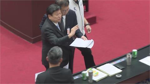 藍委表決誤投傅崐萁急喊抽卡　網酸：每天刷新最笨程度