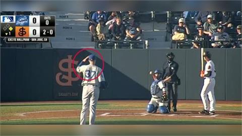 MLB(影)／忘了1A沒ABS挑戰！道奇賽揚強投史奈爾拍頭想挑戰好壞球主審沒反應
