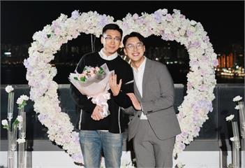 學霸男主播情定男友！神秘伴侶單膝下跪身分曝光