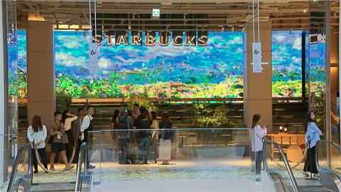 全台最大星巴克就在Dream　Plaza同樣有24小時書店！　民視新聞帶您搶先目睹
